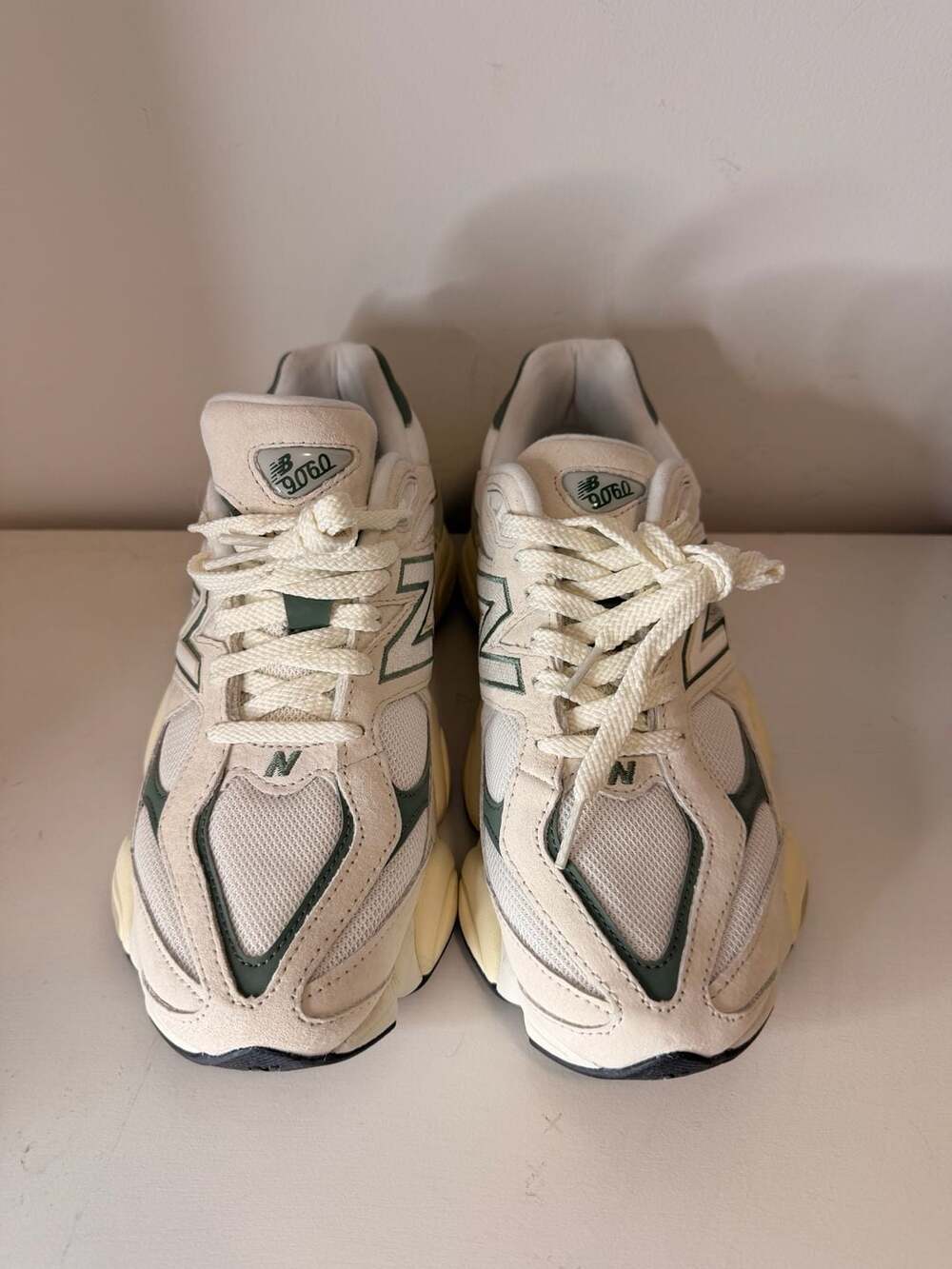 New Balance 9060 Linen Dark Juniper U9060EEI